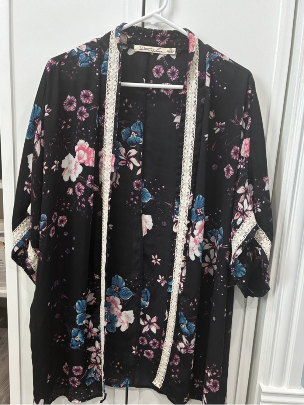 Liberty Love Black Floral Lace-Trim Kimono Cardigan